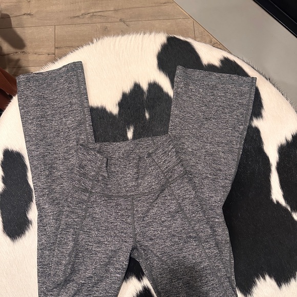 Lululemon gray flare leggings size 4. - Picture 3 of 4